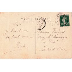 CARNOTIN: place des fêtes - très bon état