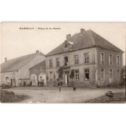 MARCILLY: place de la mairie - très bon état