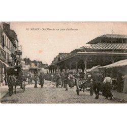 MEAUX: le marché un jour d'affluence - très bon état