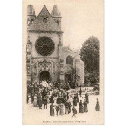 MELUN: première communion à notre-dame - très bon état