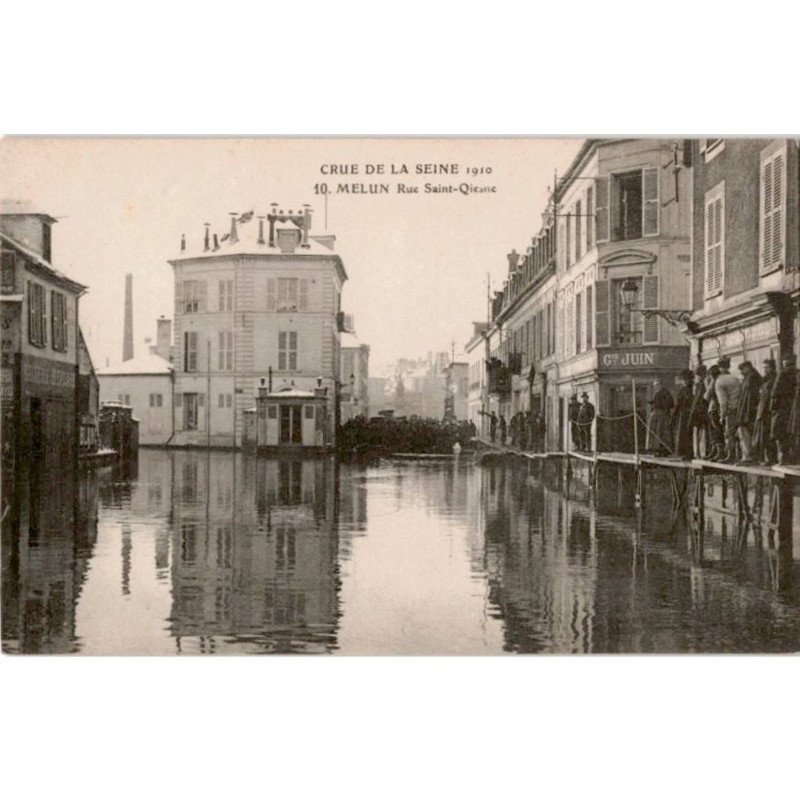 MELUN: rue saint-qiesne