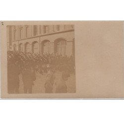 REIMS : lot de 4 cartes photo de la caserne de pompiers vers 1910 - très bon état (les cartes sont passées)