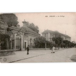 MELUN: le collège - très bon état