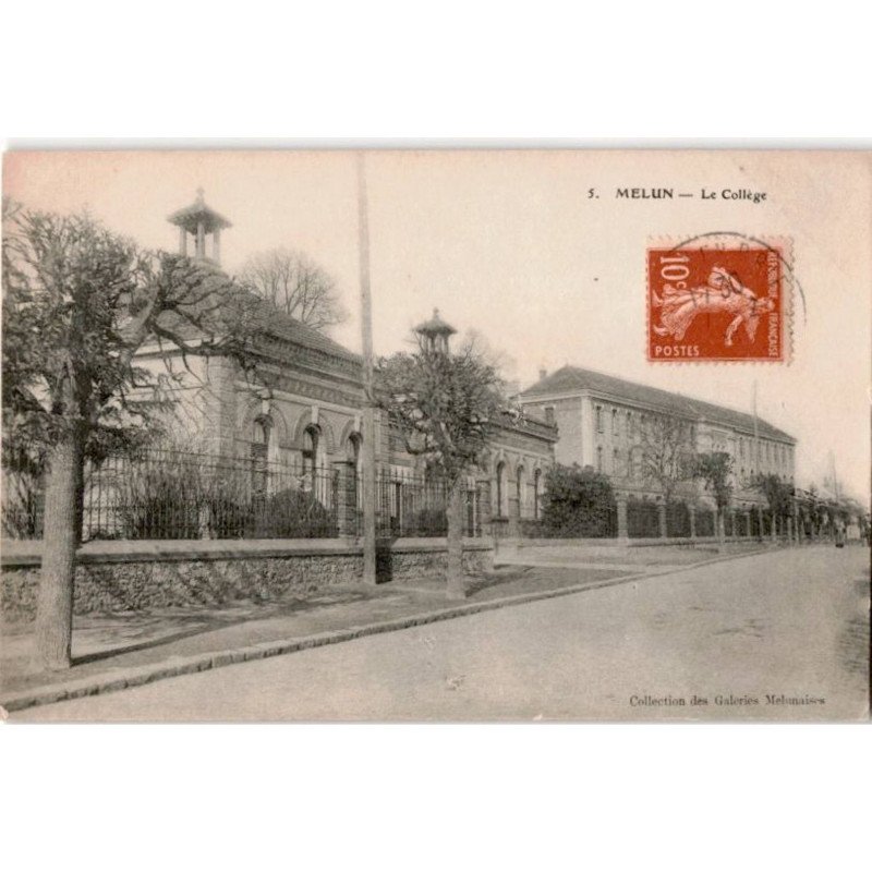 MELUN: le collège - très bon état