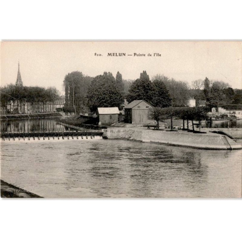 MELUN: pointe de l'ile - très bon état