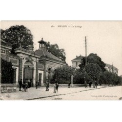 MELUN: le collège - très bon état