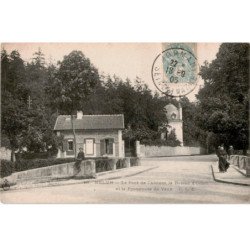 MELUN: le pont de l'almont le bureau d'octroi et la proenade de vaux - état