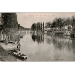 MELUN: pont et les bateaux lavoir - très bon état