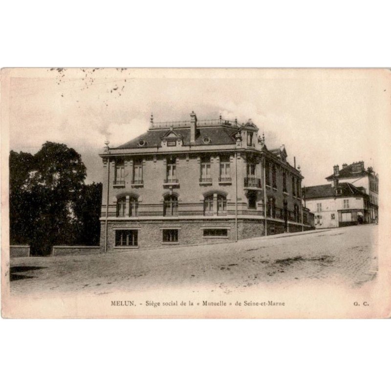 MELUN: siège social de la "mutuelle" de seine-et-marne - état