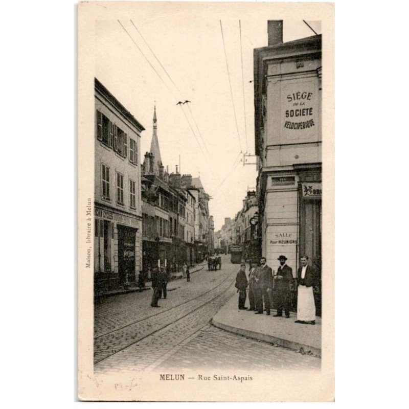 MELUN: rue saint-aspais - très bon état