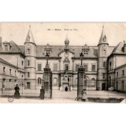 MELUN: hôtel de ville - état