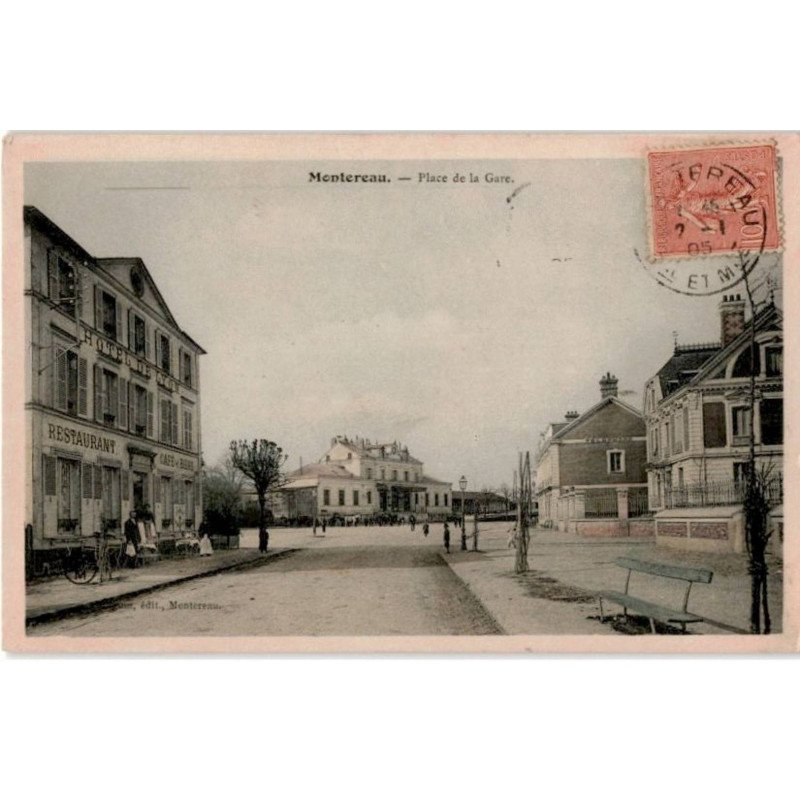 MONTEREAU: place de la gare - très bon état