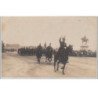 CHERBOURG : carte photo d'un défilé militaire du 14 juillet 1912 (date précisée au dos d'une des cartes photo) - très bo