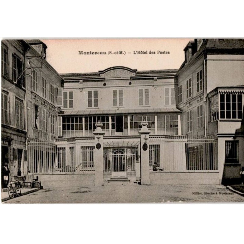 MONTEREAU: l'hôtel des postes - très bon état