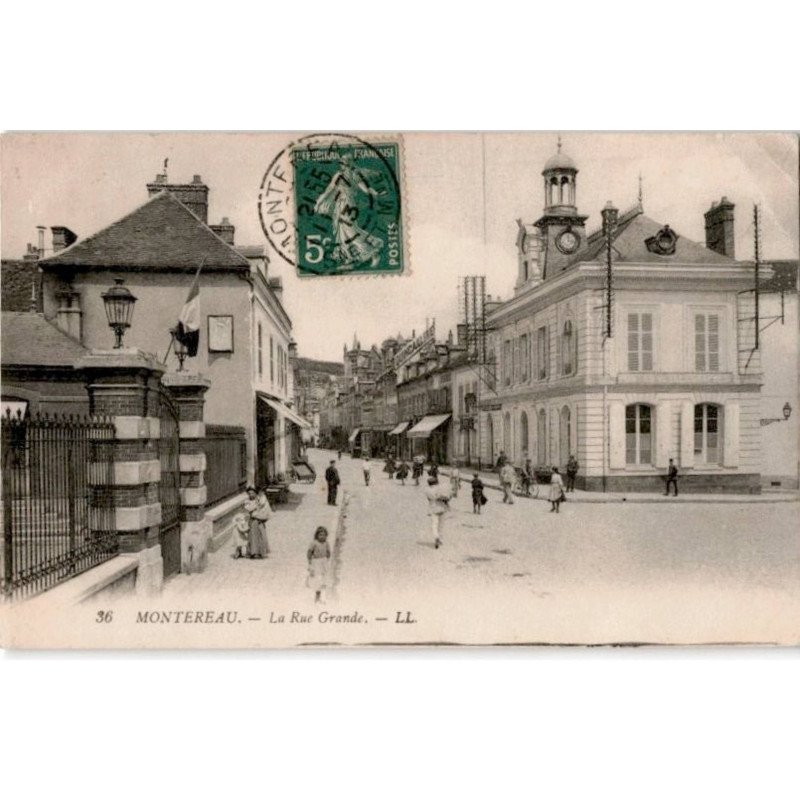 MONTEREAU-FAUT-YONNE: la rue grande - état