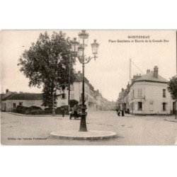 MONTEREAU: place gambetta et entrée de la grande rue - très bon état