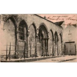 BRIE COMTE ROBERT: ruines de l'ancien hôtel-dieu - très bon état