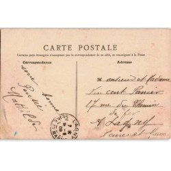 BRIE COMTE ROBERT: place des fêtes - état