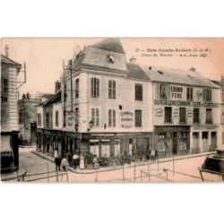 BRIE COMTE ROBERT: place du marché - très bon état