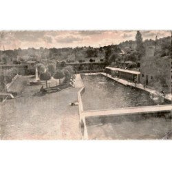 VIRY-CHATILLON: la piscine vue du plongeoir -  état