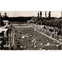 VIRY-CHATILLON: la piscine - très bon état