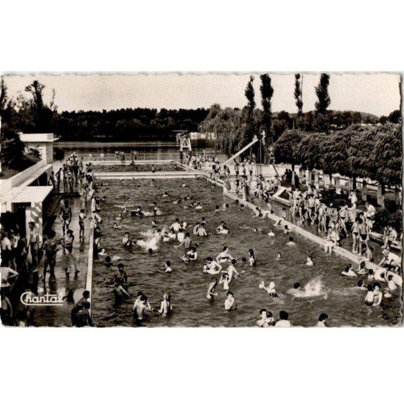 VIRY-CHATILLON: la piscine - très bon état