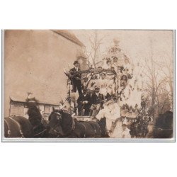 RAMBOUILLET : CARTE PHOTO - Fête du Muguet (photographe Ternard-Duhamel à Pontchartrain) - Très bon état