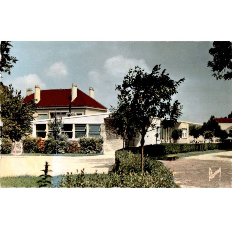 VIRY-CHATILLON: les écoles -  bon état