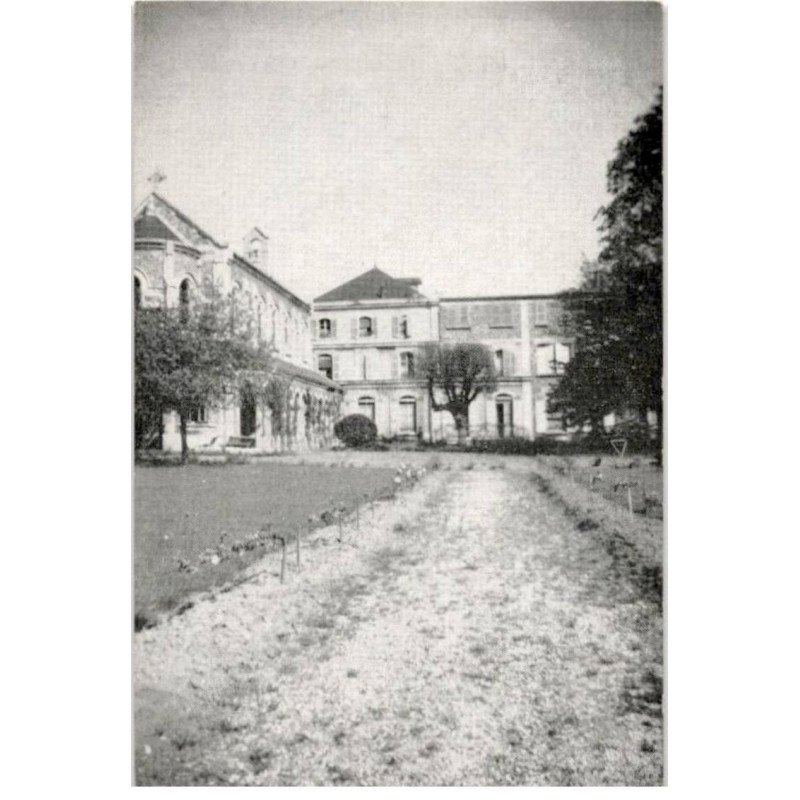 VIRY-CHATILLON: "la villa pierre l'ermite" fondation de la maison des isolées - très bon état