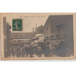 SAINT JULIEN DE CIVRY : CARTE PHOTO - La foire - Très bon état