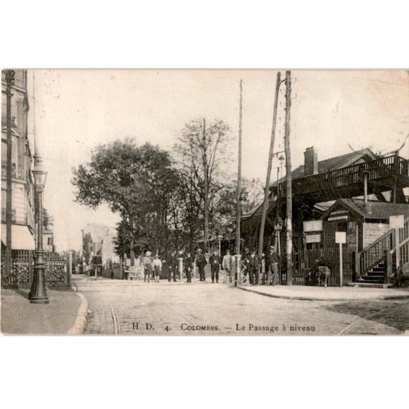 COLOMBES: le passage à niveau - très bon état