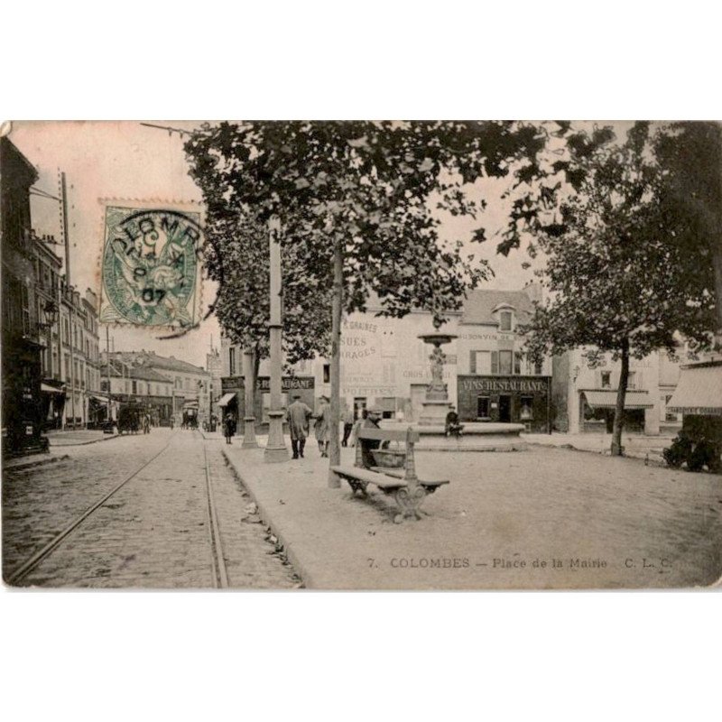 COLOMBES: place de la mairie - très bon état