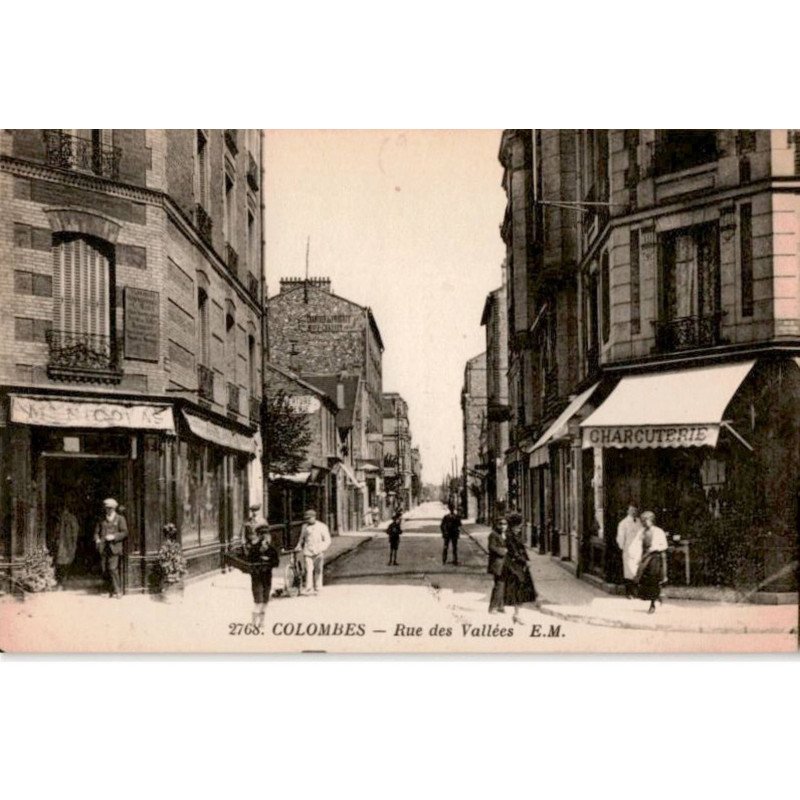 COLOMBES: rue des vallées - très bon état