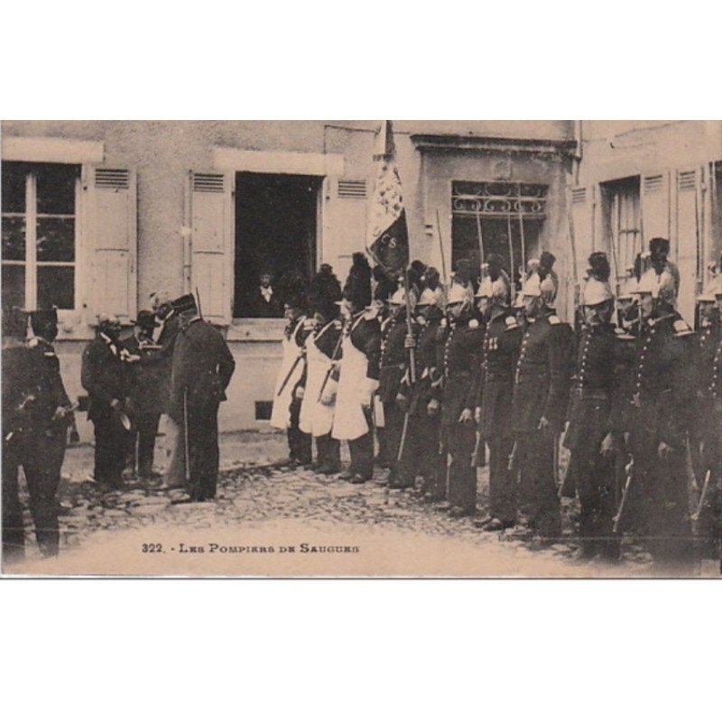 SAUGUES : les pompiers vers 1920 - très bon état