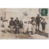 LES SABLES D'OLONNES : CARTE PHOTO - Famille à la plage - Très bon état
