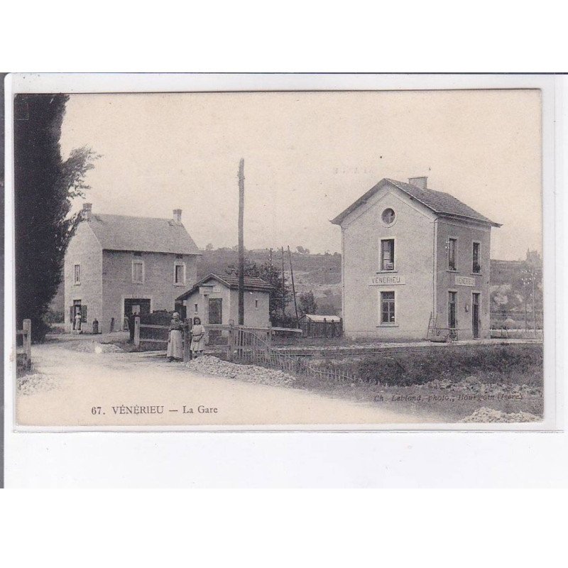 VENERIEU: la gare - très bon état
