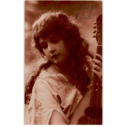 MUSIQUE: femme avec instrument de musique - très bon état