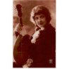 MUSIQUE: femme et instrument de musique - très bon état