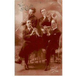 MUSIQUE: quatre musiciens, violon, trompette, tronbone, flute - très bon état