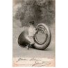 MUSIQUE: enfant et instrument à vent, cuivre - très bon état