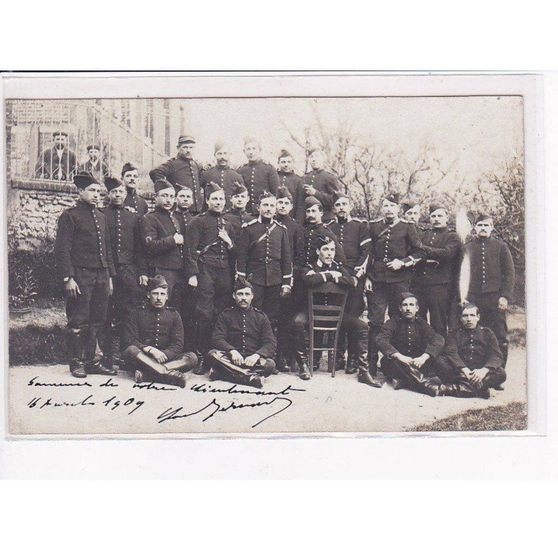 VALDAMPIERRE - Carte Photo - Grève des boutonniers de Méru - très bon état