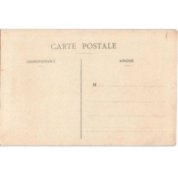 CHAMPEAUX: la place, le monument - état bon état