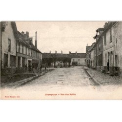 CHAMPEAUX: rue des hales - très bon état