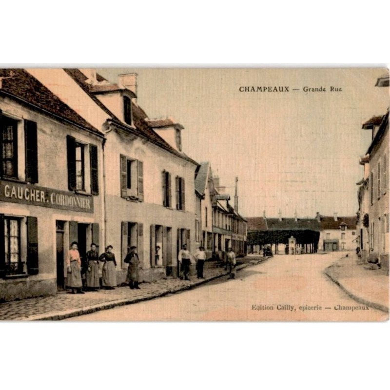 CHAMPEAUX: grande rue - très bon état