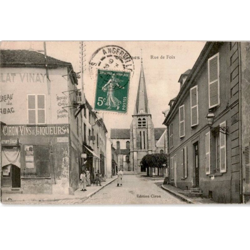 CHAUMES: rue de paris - très bon état
