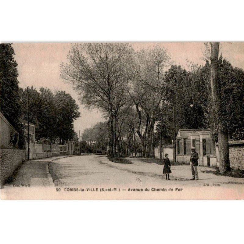 COMBS-la-VILLE: avenue du chemin de fer - très bon état