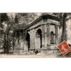 COULOMMIERS: ruines des capicins - très bon état
