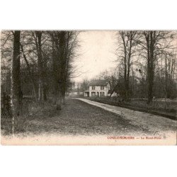 COULOMMIERS: le rond-point - très bon état