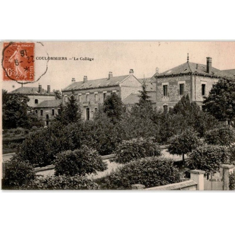 COULOMMIERS: le collège - très bon état