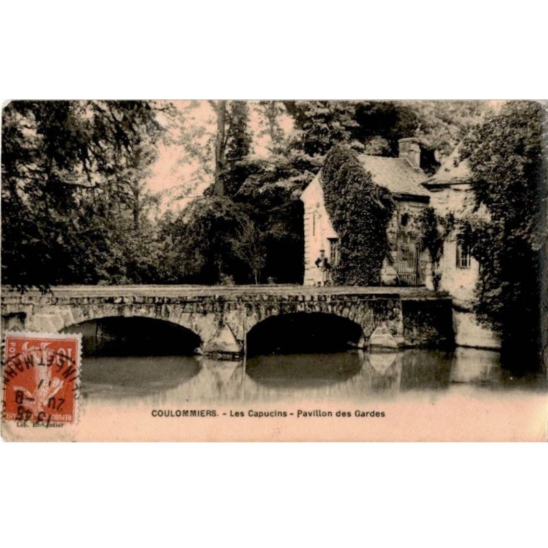 COULOMMIERS: pavillon des gardes - très bon état